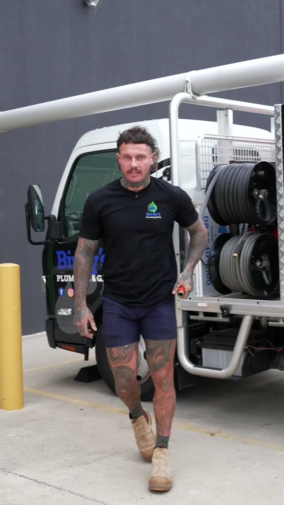 Plumber arriving on an emergency job